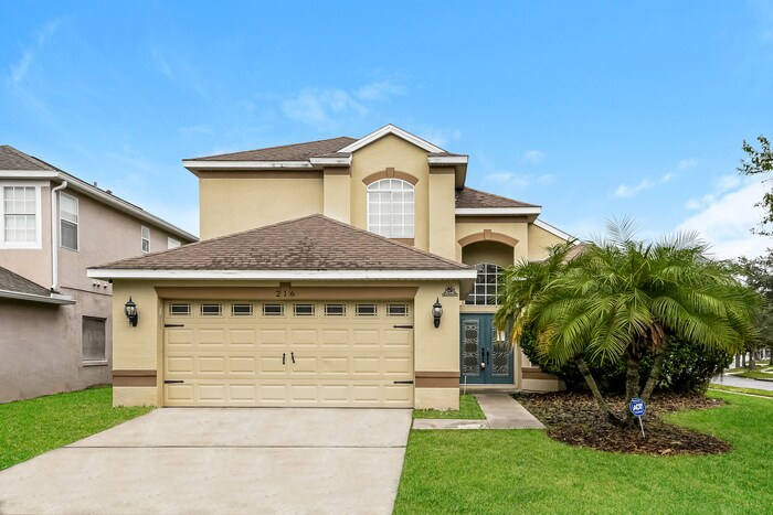 216 Westmoreland Cir in Kissimmee, FL - Building Photo