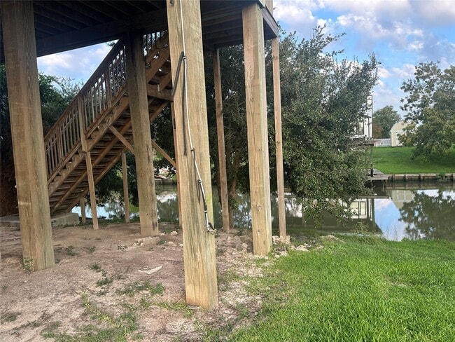 property at 205 Rue Orleans St