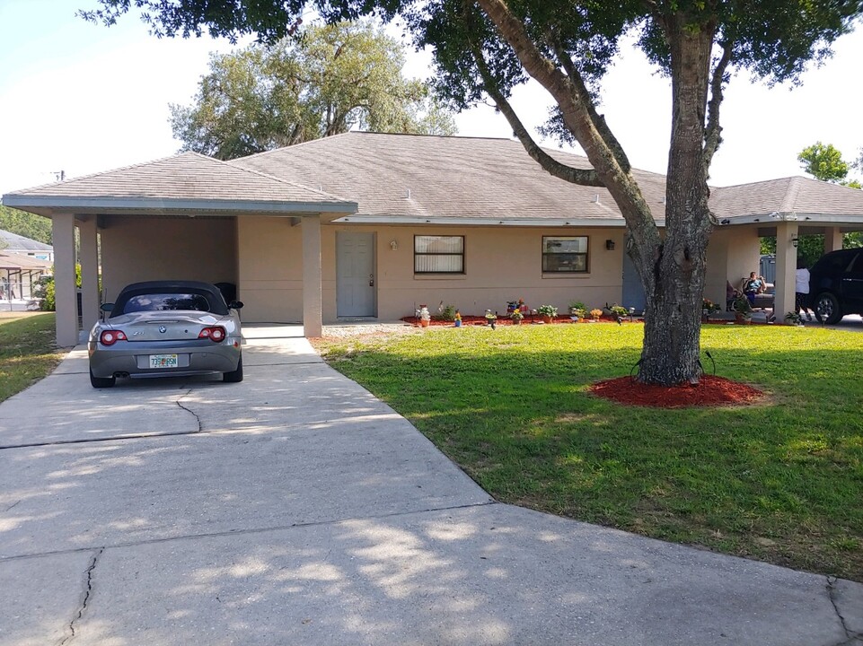 2198 W Silver Hill Ln, Unit W Silver Hill Ln in Lecanto, FL - Foto de edificio