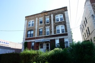 3347-3349 Prince St in Flushing, NY - Building Photo