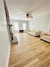 283 N Middletown Rd in Pearl River, NY - Building Photo - Building Photo