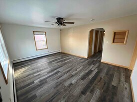 618 N 8th St, Unit 1 in Bismarck, ND - Building Photo