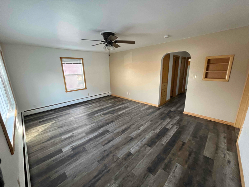618 N 8th St-Unit -1 in Bismarck, ND - Building Photo
