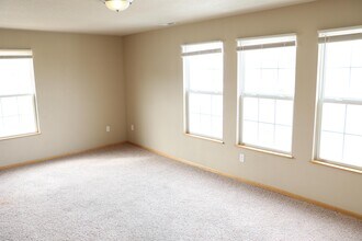 3161 SW Arlan Ln in Ankeny, IA - Building Photo - Building Photo