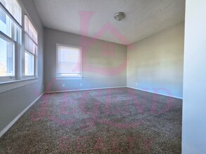 9116 Delphine Ave in Overland, MO - Building Photo - Building Photo