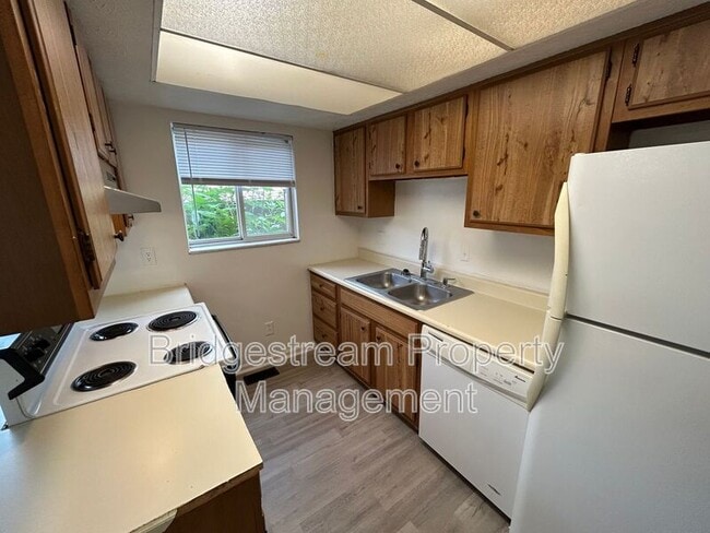 971 Taylorsview Dr in Vandalia, OH - Building Photo - Building Photo