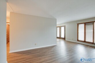 9020 Mahogany Row SE in Huntsville, AL - Building Photo - Building Photo