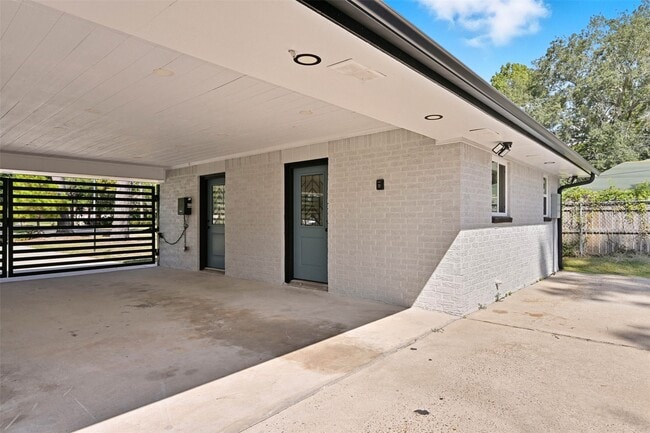property at 10930 White Thorn St