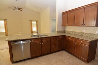 4311 W Buena Vista Ave in Visalia, CA - Building Photo - Building Photo