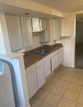 1570 Newton St in Denver, CO - Building Photo - Building Photo