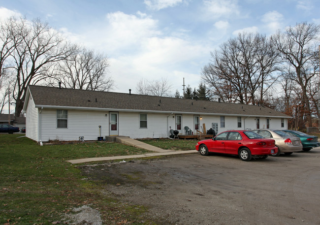 North Roosevelt Apartments in Warsaw, IN - Building Photo - Building Photo