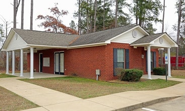 Holly Park Estates in Gadsden, AL - Building Photo - Building Photo