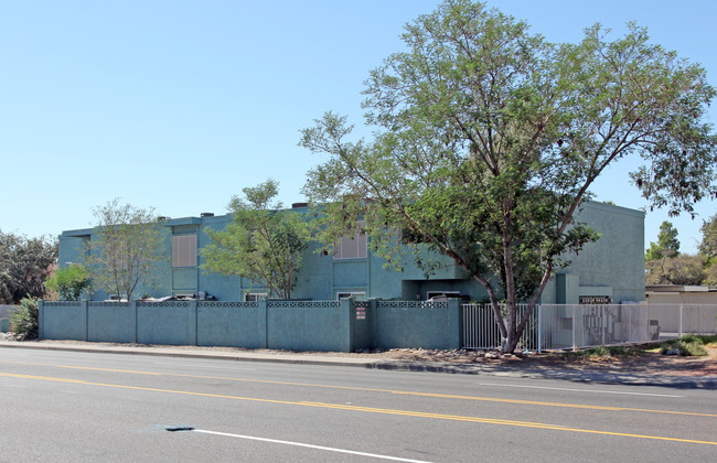 Monte Vista Manor in Phoenix, AZ - Foto de edificio - Building Photo