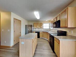 100 Winesap St in Pataskala, OH - Building Photo - Building Photo