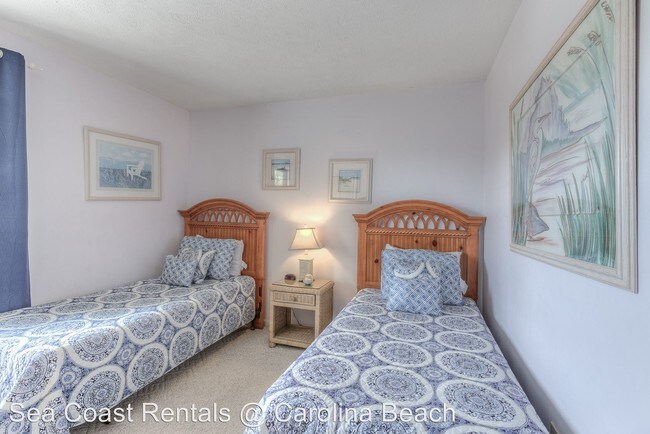 1307 Sand Dollar Ct in Kure Beach, NC - Building Photo - Building Photo