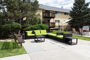 Mountain Ridge in Colorado Springs, CO - Building Photo