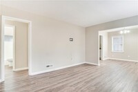 2077 Rosewood Rd photo'