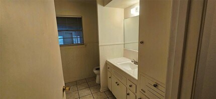 11307 Hilltop St in Austin, TX - Building Photo - Building Photo