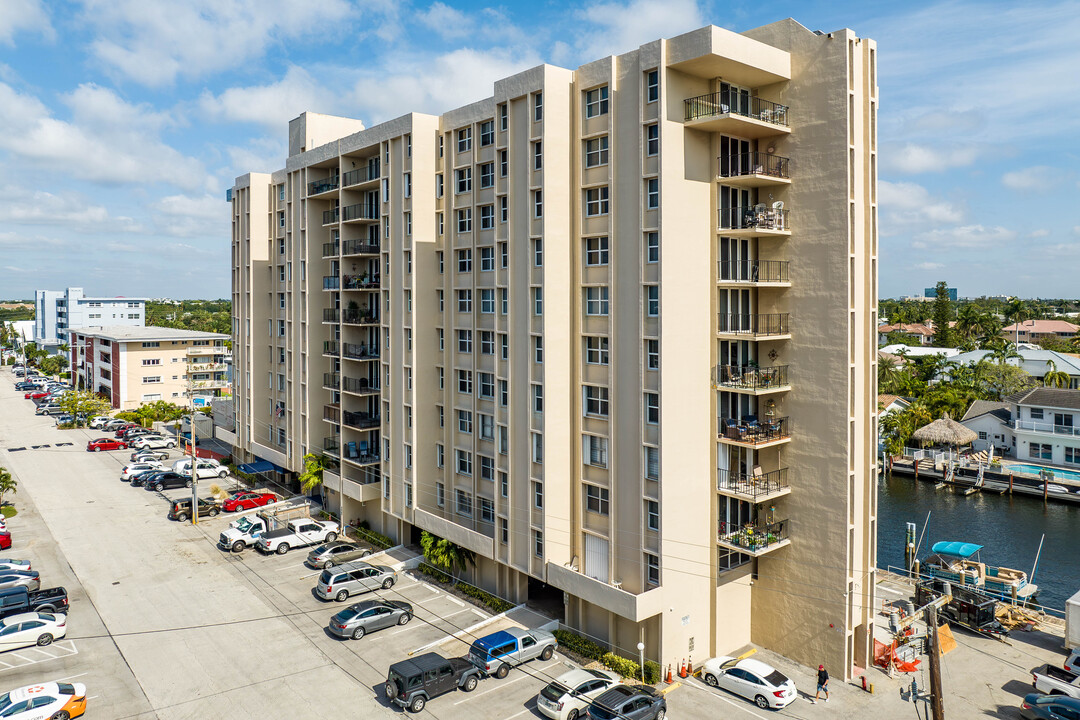 The Carlyle in Fort Lauderdale, FL - Building Photo