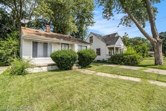 22510 Frisbee St in Detroit, MI - Building Photo - Building Photo