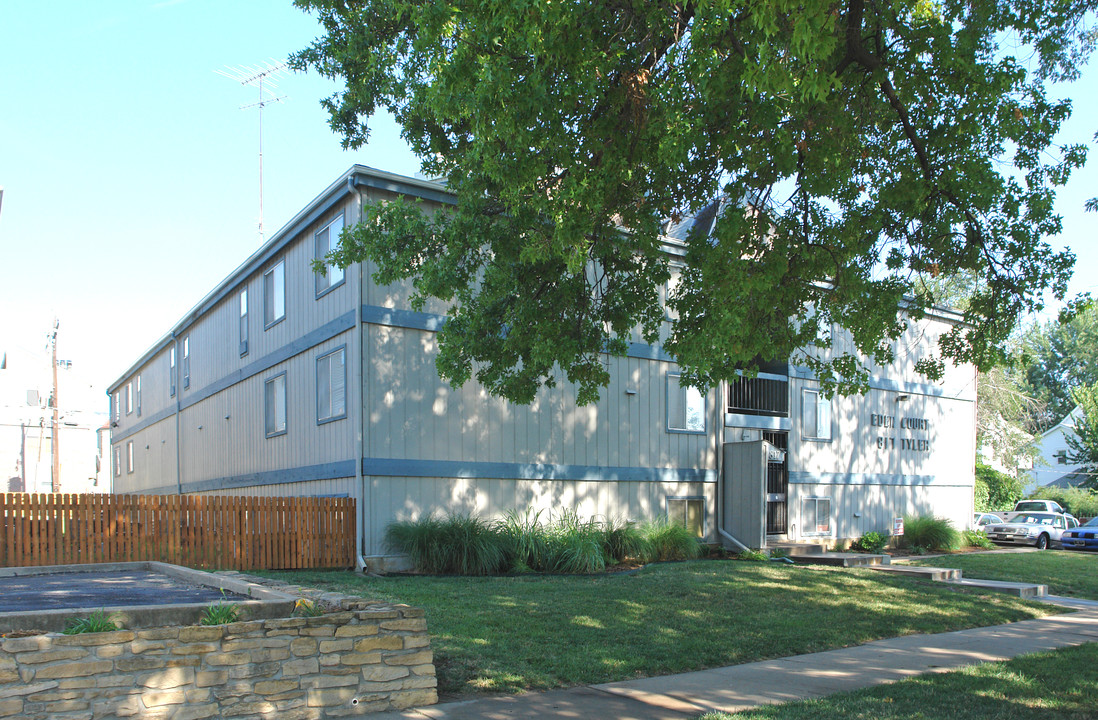 Eden Court in Topeka, KS - Building Photo