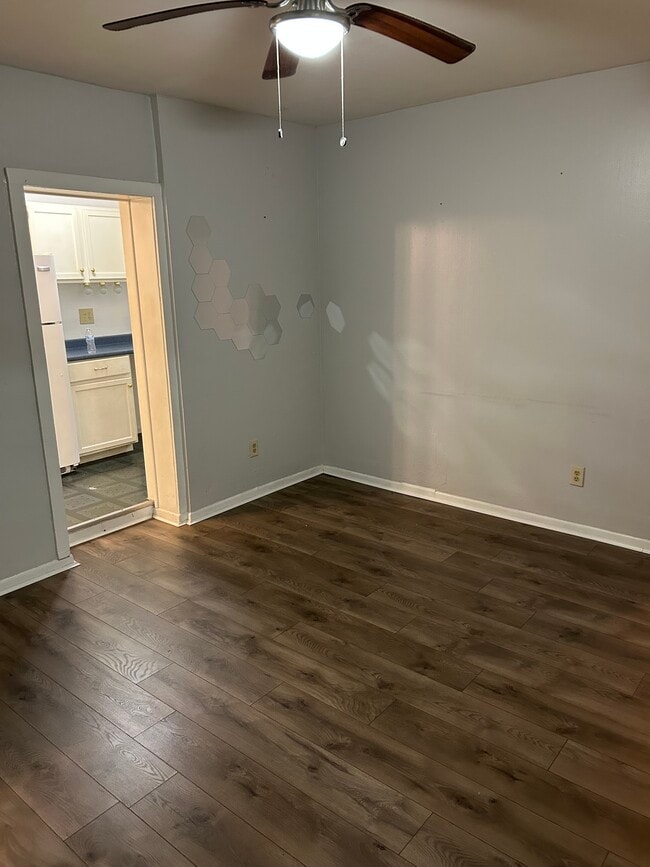 405 1st St, Unit Apt #1