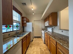 3633 S Paseo de Los Nardos in Green Valley, AZ - Building Photo - Building Photo