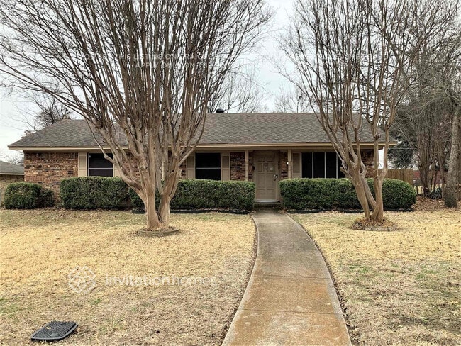 property at 150 Valleyglen Dr