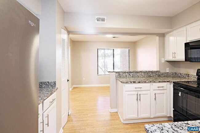 1032 Cheshire Ct in Charlottesville, VA - Building Photo - Building Photo