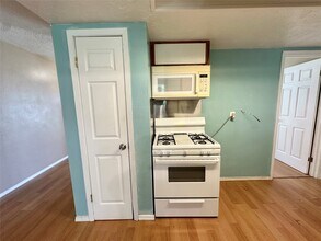 1820 Aspen Ln in Seabrook, TX - Building Photo - Building Photo