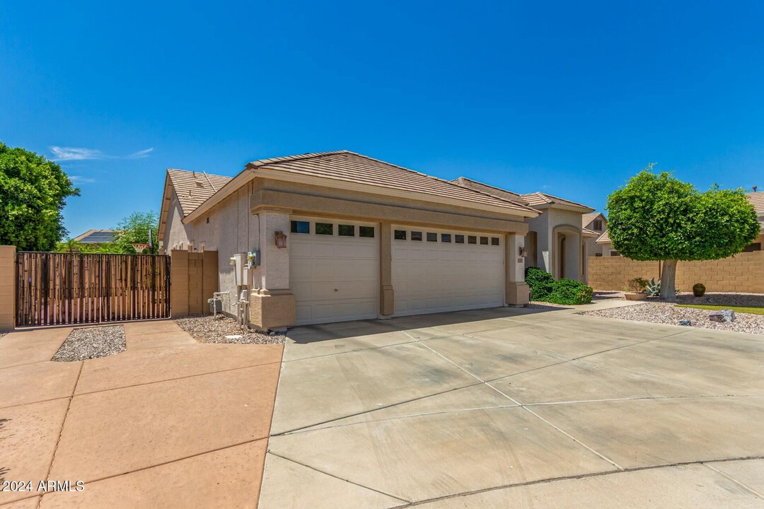 23832 N 65th Dr-Unit -234 in Glendale, AZ - Building Photo