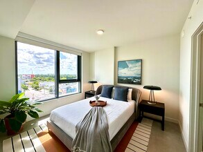 337 NW 31st St, Unit A3 in Miami, FL - Building Photo - Building Photo