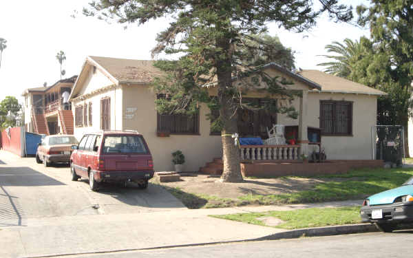 1116 W 91st St in Los Angeles, CA - Building Photo