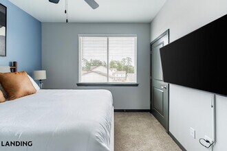 8511 Myslak Wy, Unit 8572F in Pensacola, FL - Building Photo - Building Photo