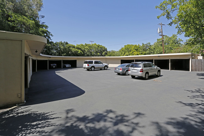 Park McKinley in Sacramento, CA - Foto de edificio - Building Photo