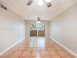 10300 Coral Wy in Miami, FL - Building Photo - Building Photo