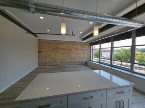 2202 Lombard Ave in Berwyn, IL - Building Photo - Building Photo