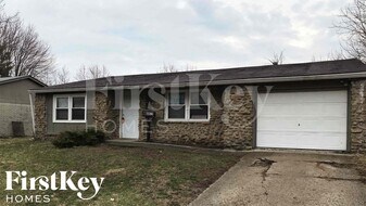 10019 Catalina Dr in Indianapolis, IN - Building Photo