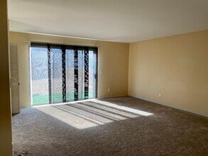 1731 Harriman Ln in Redondo Beach, CA - Building Photo - Building Photo