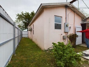616 SW 8th Ave in Homestead, FL - Building Photo - Building Photo