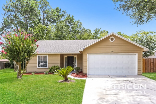 property at 11456 Dustin Ct