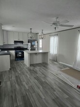 4930 Bay Dr in Superior, WI - Foto de edificio - Building Photo