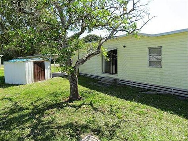 2127 Twin Brooks Rd in North Fort Myers, FL - Building Photo - Building Photo