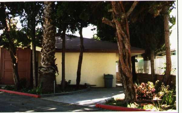 4161-4187 E Mission Blvd in Ontario, CA - Building Photo