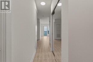 60 Central Park Roadway in Toronto, ON - Building Photo