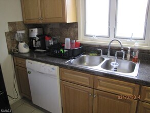 298 Luddington Ave, Unit 2 in Clifton, NJ - Building Photo - Building Photo