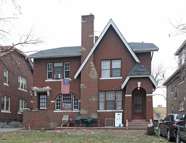 2727-2729 Stratford Ave in Cincinnati, OH - Foto de edificio - Building Photo