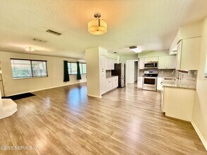 2349 Moody Ave in Orange Park, FL - Building Photo - Building Photo