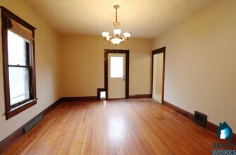 338 S 25th St in Lincoln, NE - Building Photo - Building Photo