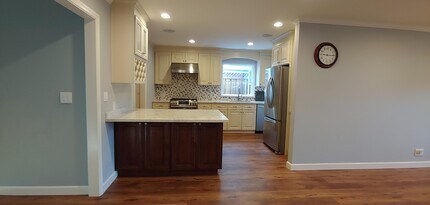 651 Enright Ave in Santa Clara, CA - Building Photo - Building Photo